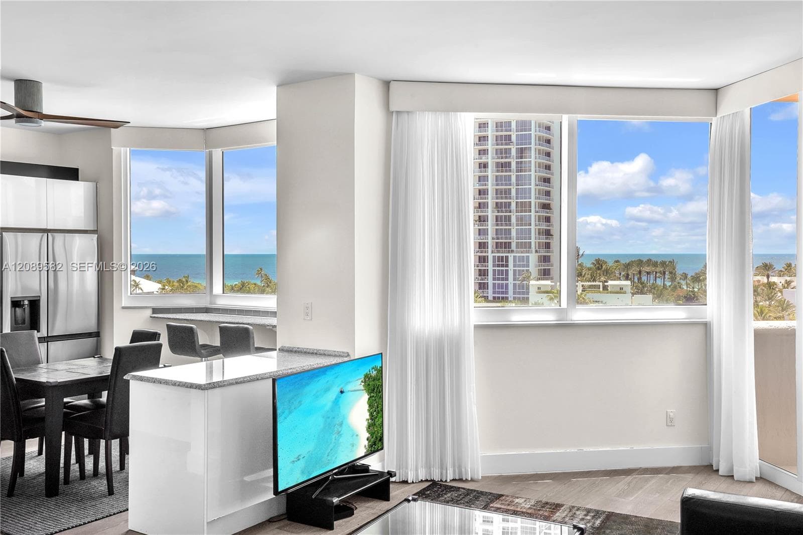 300 S Pointe Dr # 809, Miami Beach FL 33139