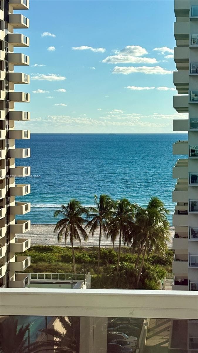 5700 Collins Ave # 11B, Miami Beach FL 33140