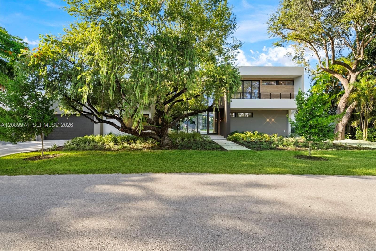 5921 SW 84th St, South Miami FL 33143