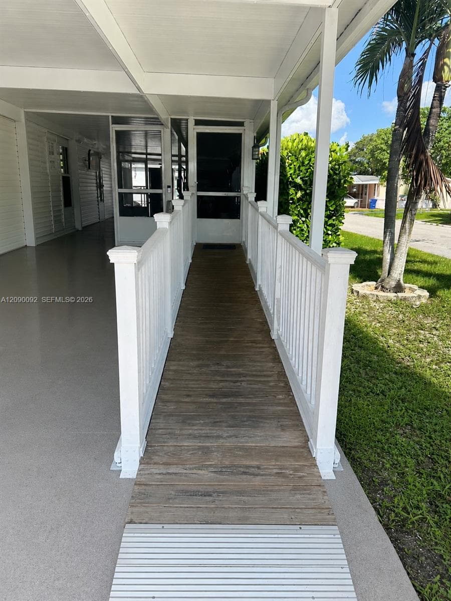 19800 SW 180th Ave. LOT 120, Miami FL 33187