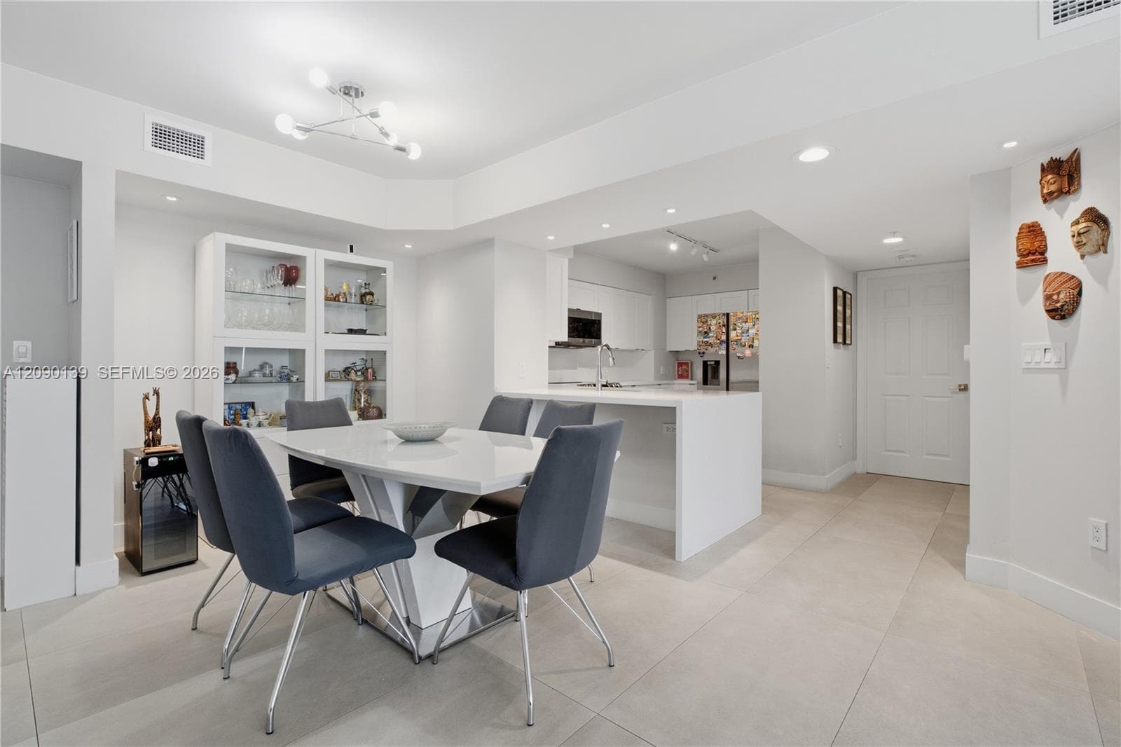 1155 Brickell Bay Dr # 704, Miami FL 33131
