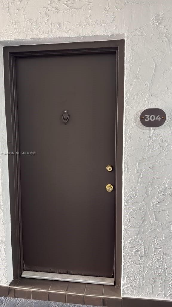 5221 Geneva Way # 304, Doral FL 33166