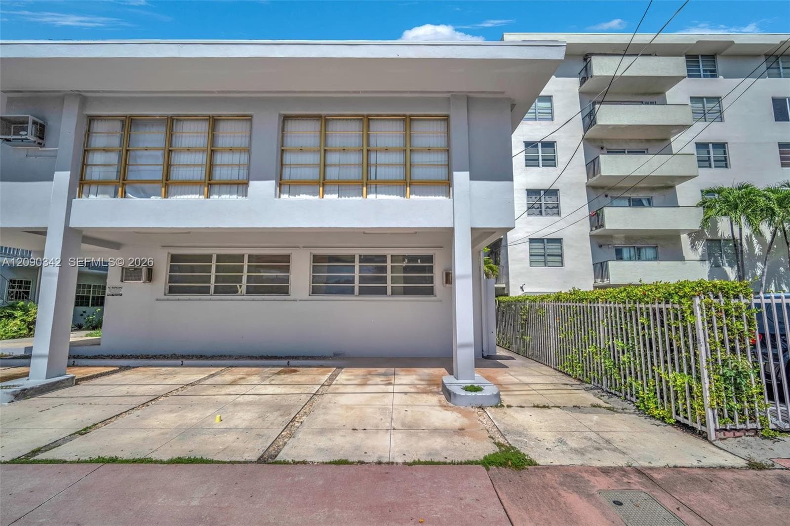 8010 Tatum Waterway Dr # 5, Miami Beach FL 33141