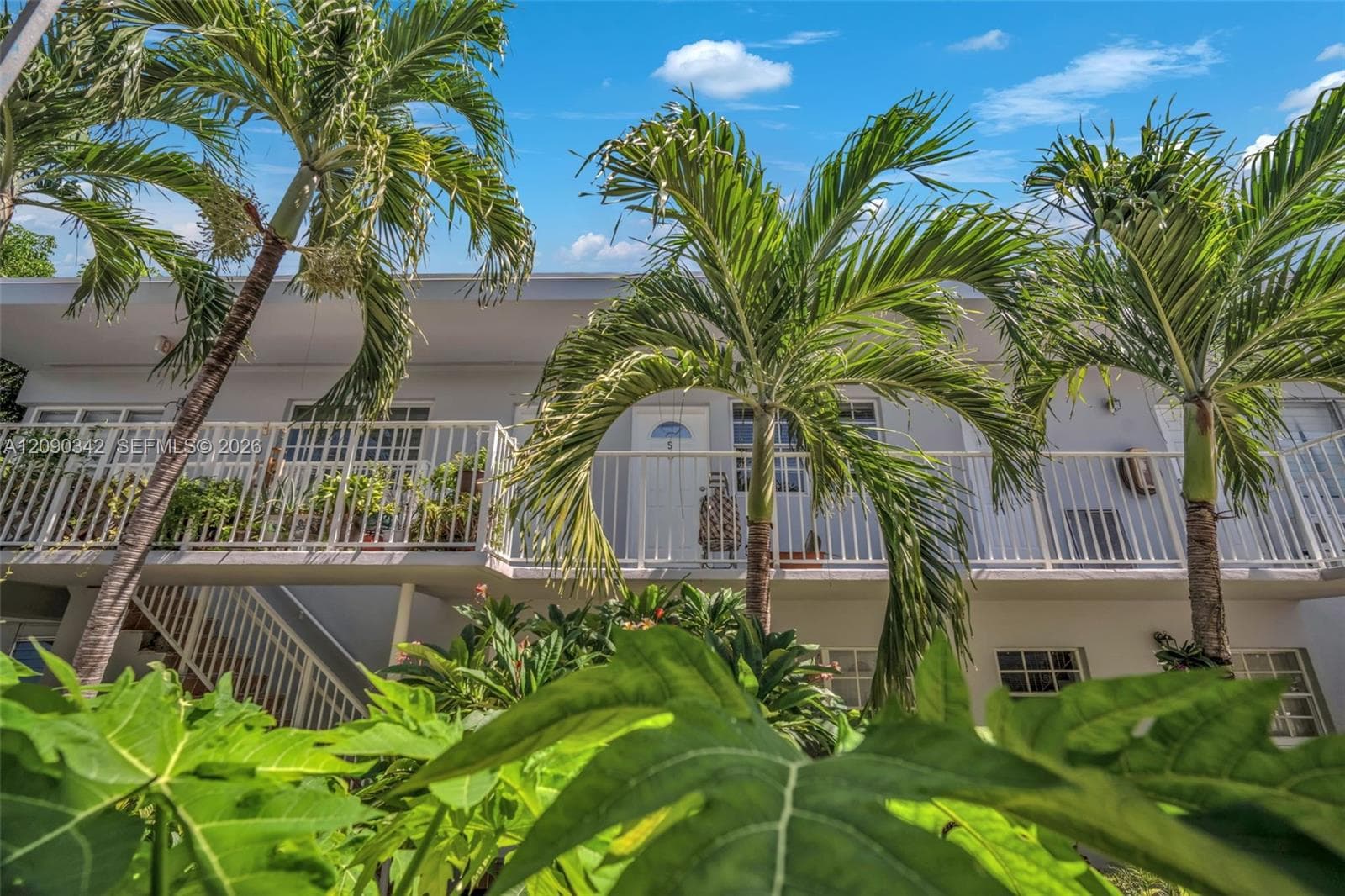 8010 Tatum Waterway Dr # 5, Miami Beach FL 33141