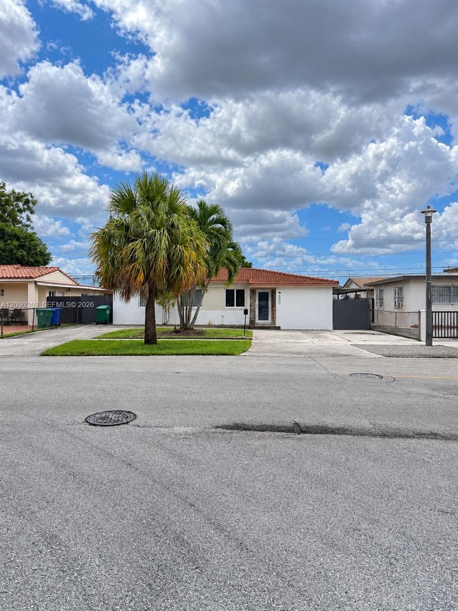 300 SW 69th Ave, Miami FL 33144