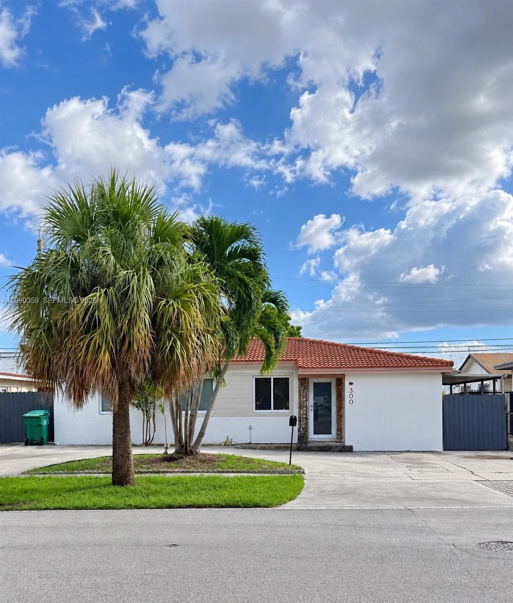 300 SW 69th Ave, Miami FL 33144