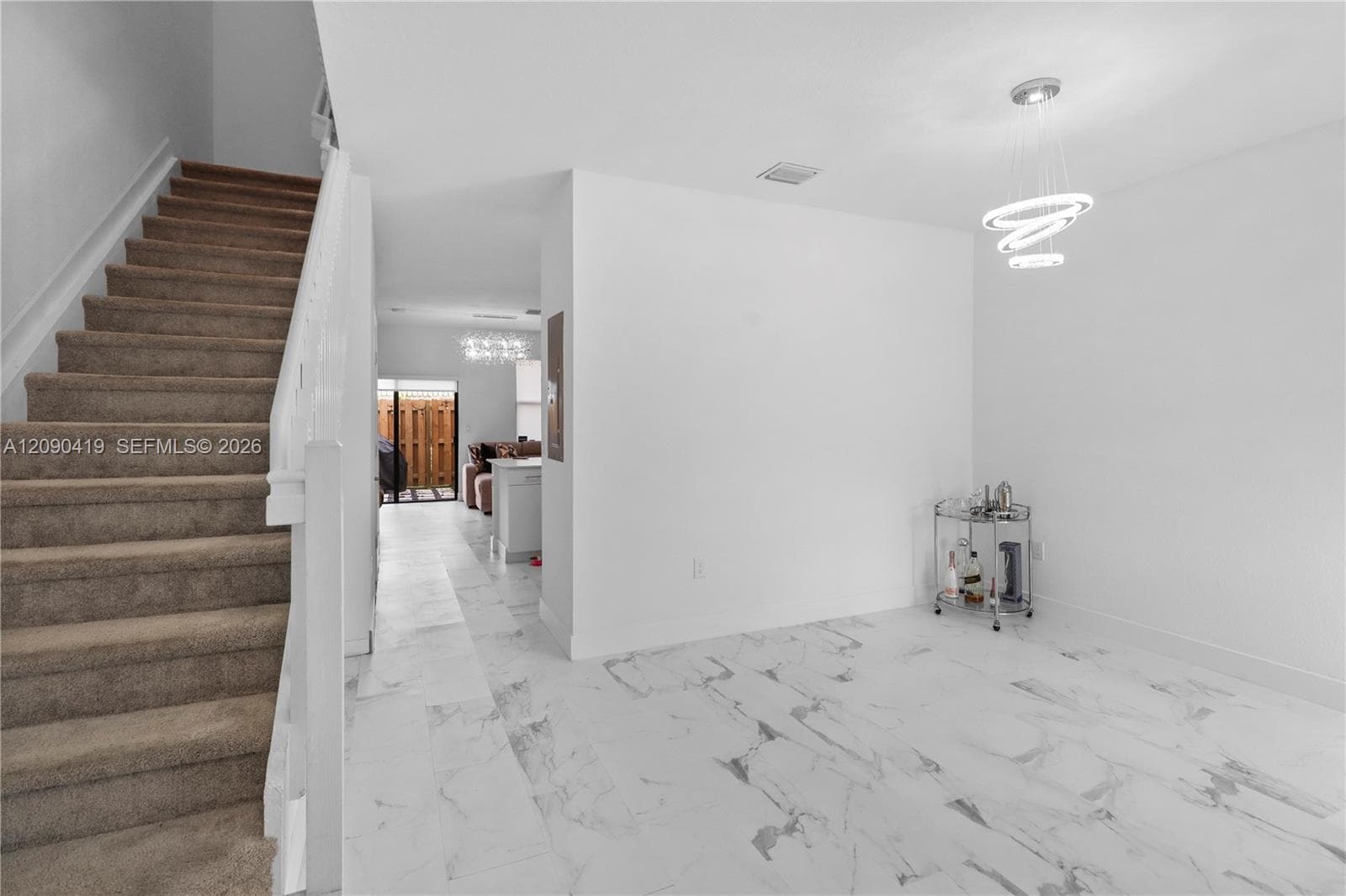 957 NE 211th St, Miami FL 33179