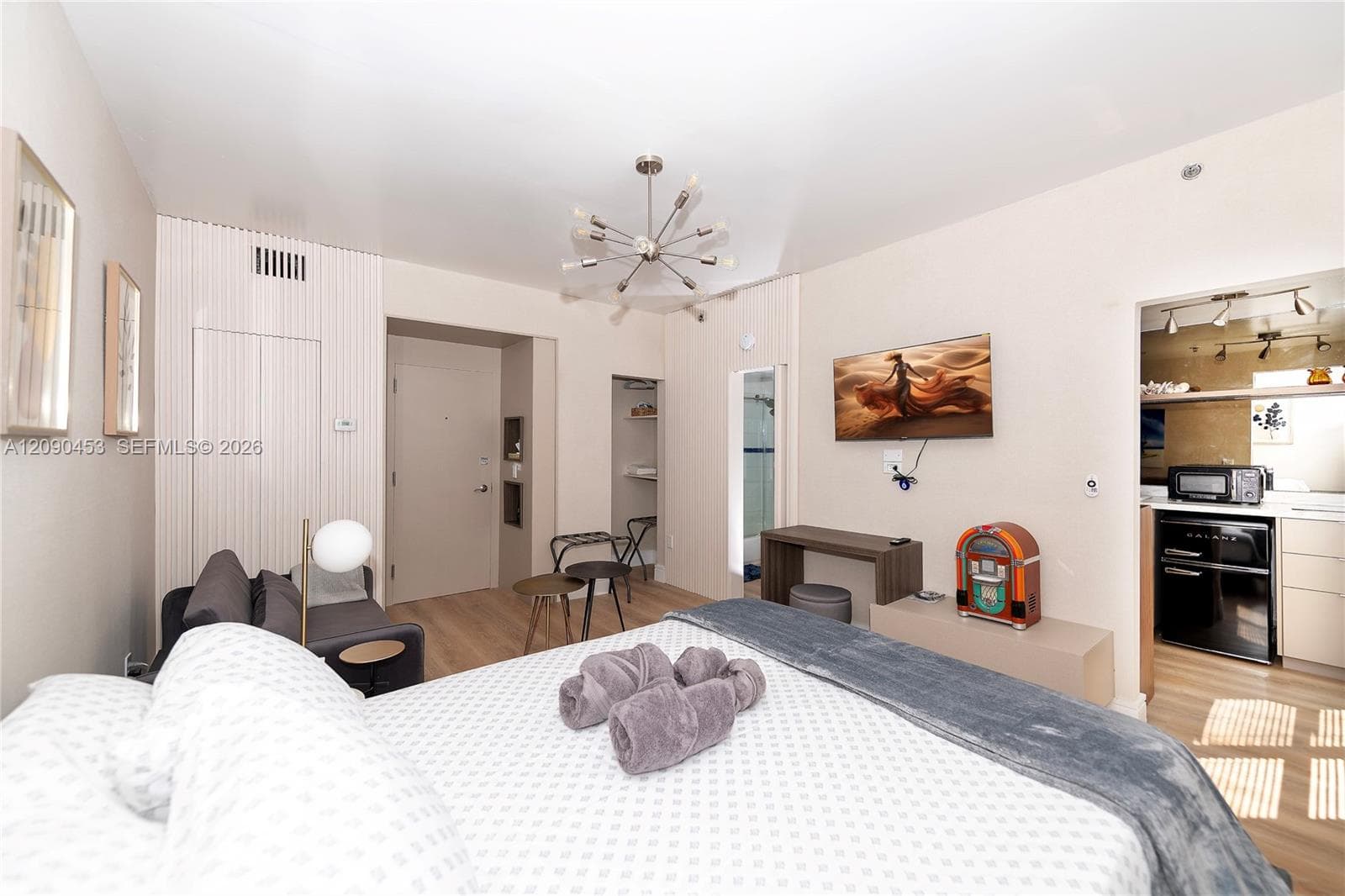 918 Ocean Dr # 206, Miami Beach FL 33139