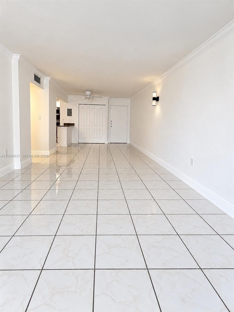 816 NW 87th Ave # 203, Miami FL 33172