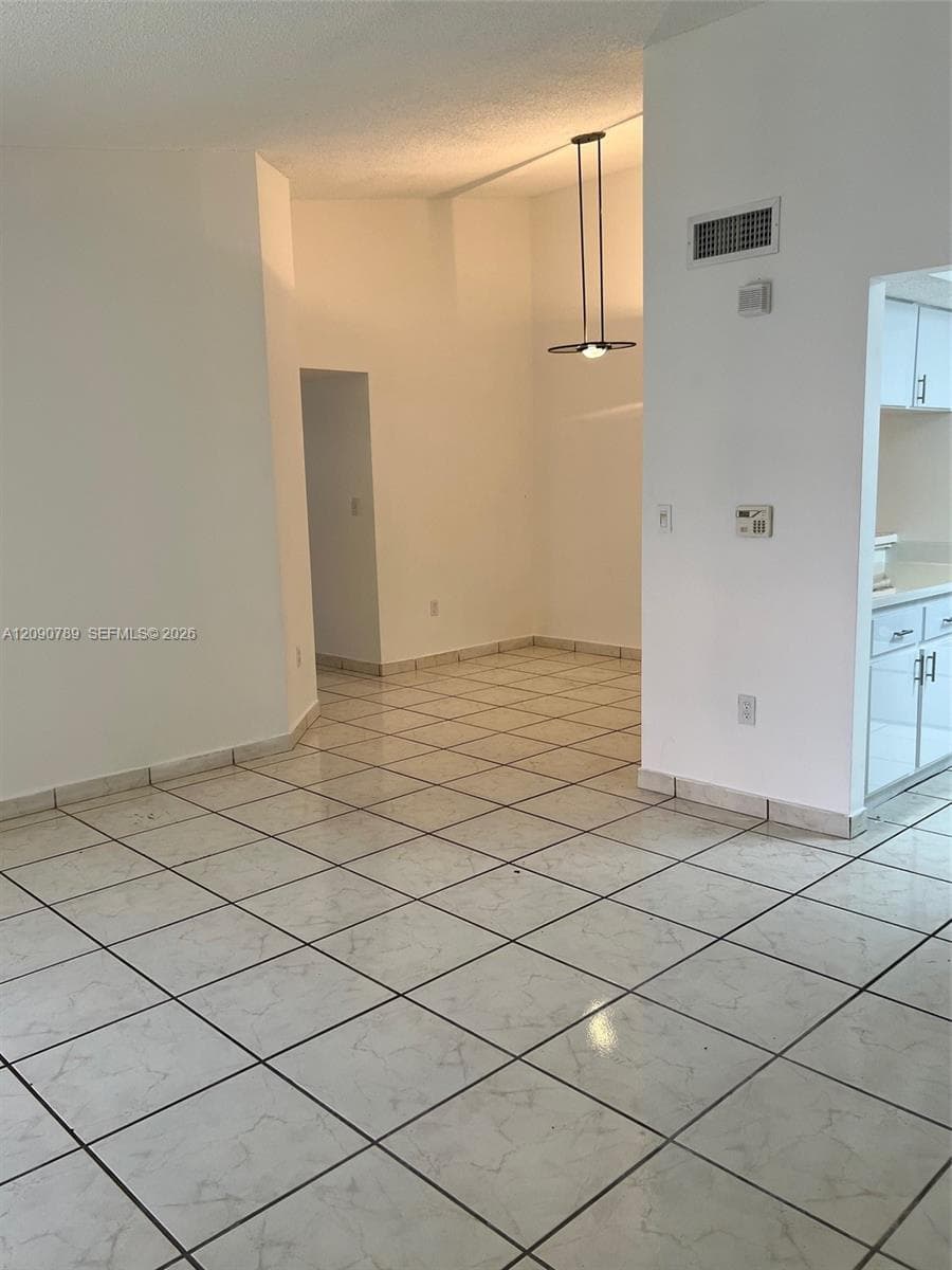 20680 NE 4th Ct # 206, Miami FL 33179