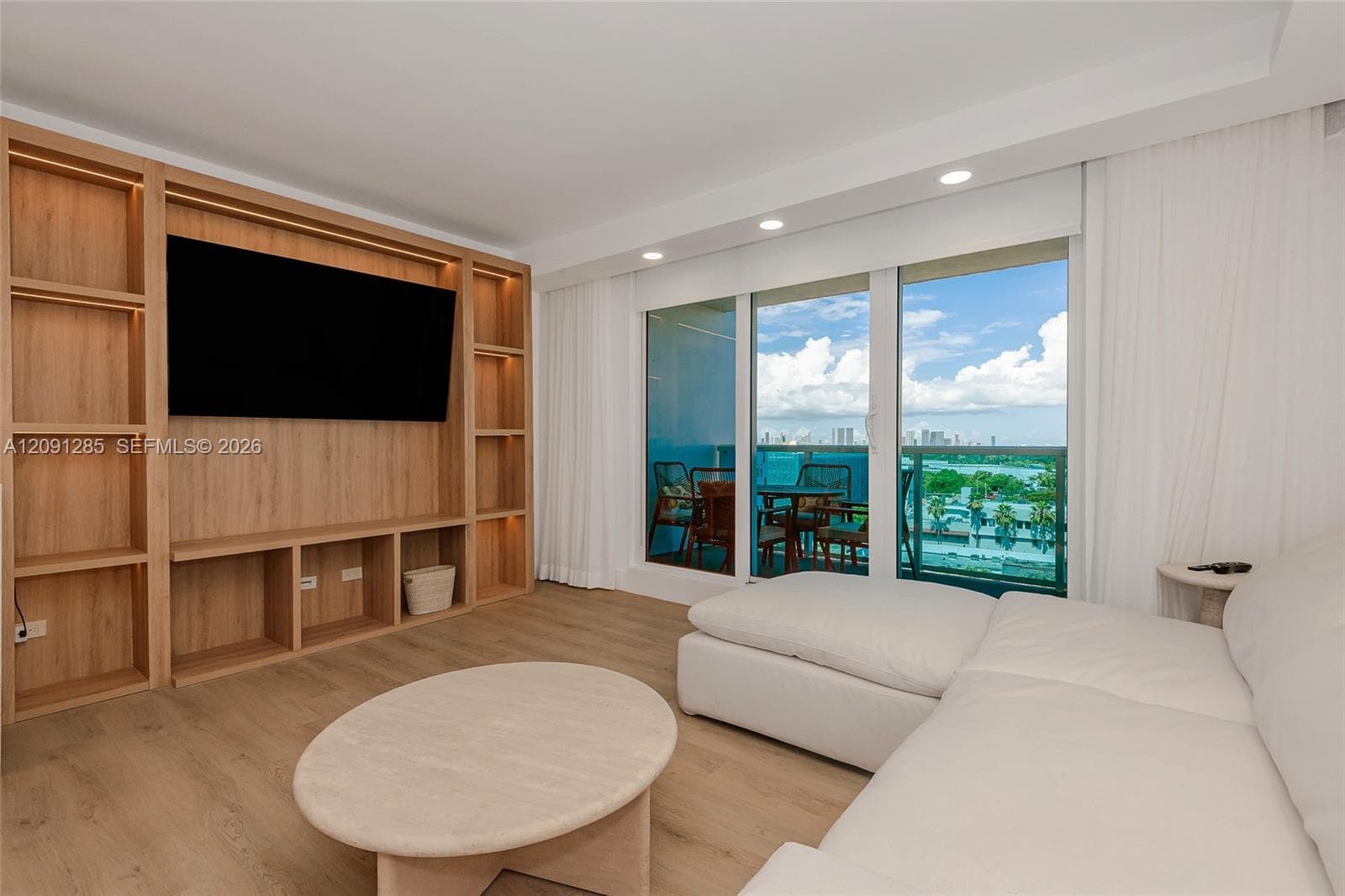 2301 Collins Ave # 834, Miami Beach FL 33139
