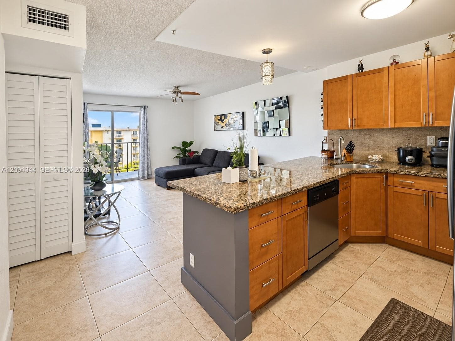 4550 NW 9th St # 901E, Miami FL 33126