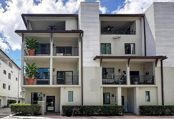 4720 NW 84th Ct, Doral FL 33166