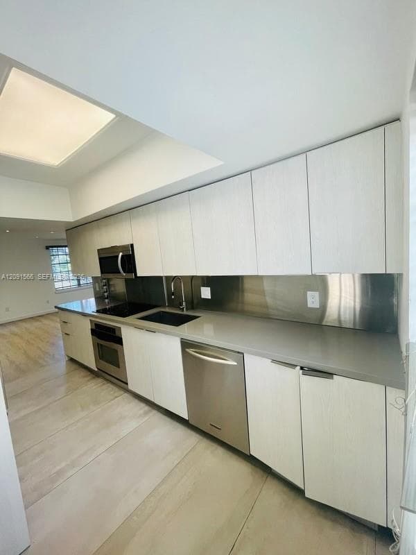 932 7th St # 932D, Miami Beach FL 33139