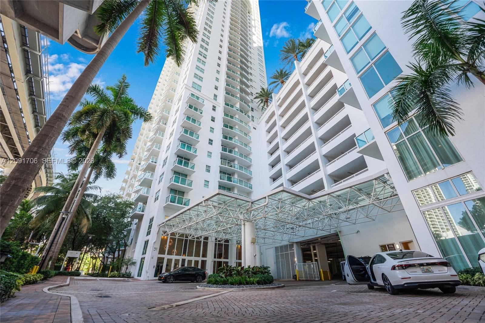 31 SE 5th St # 409, Miami FL 33131