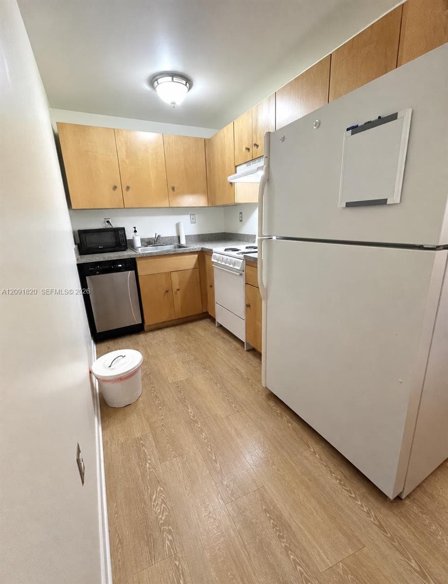 1542 Drexel Ave # 104, Miami Beach FL 33139