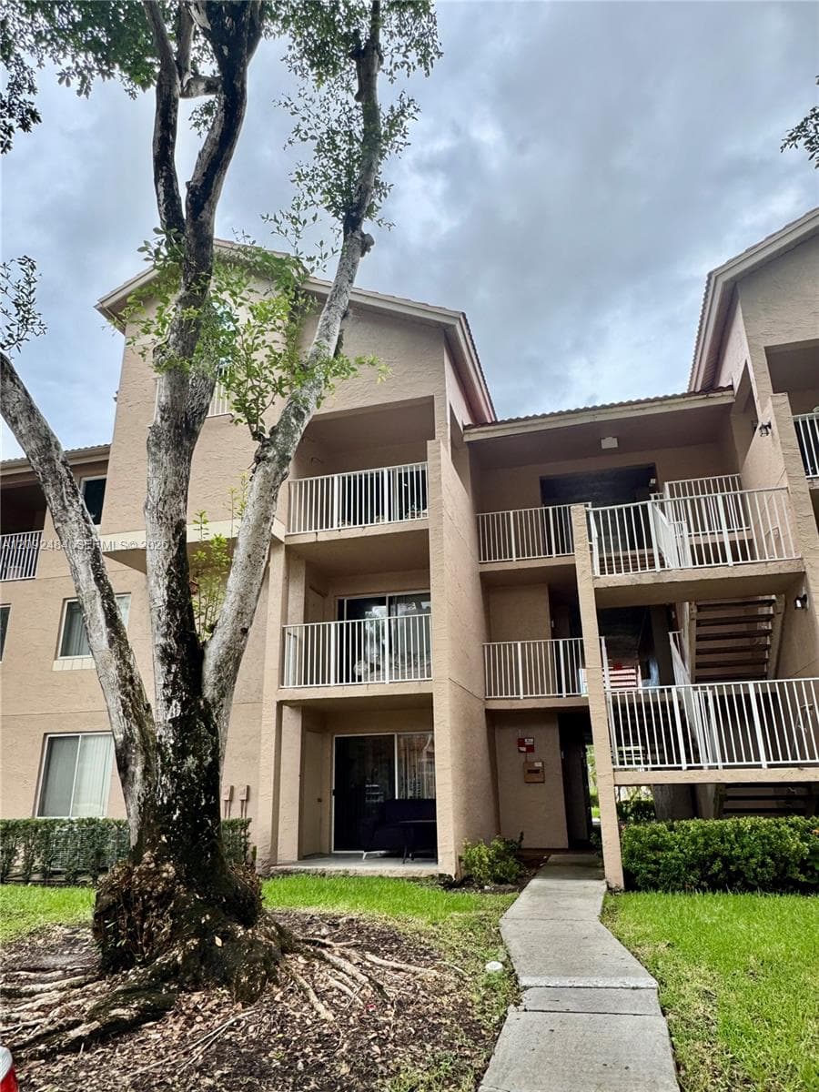 10521 SW 157th Pl # 306, Miami FL 33196