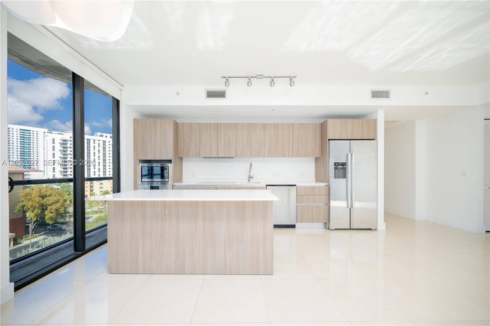 201 SW 17th Rd # 701, Miami FL 33129