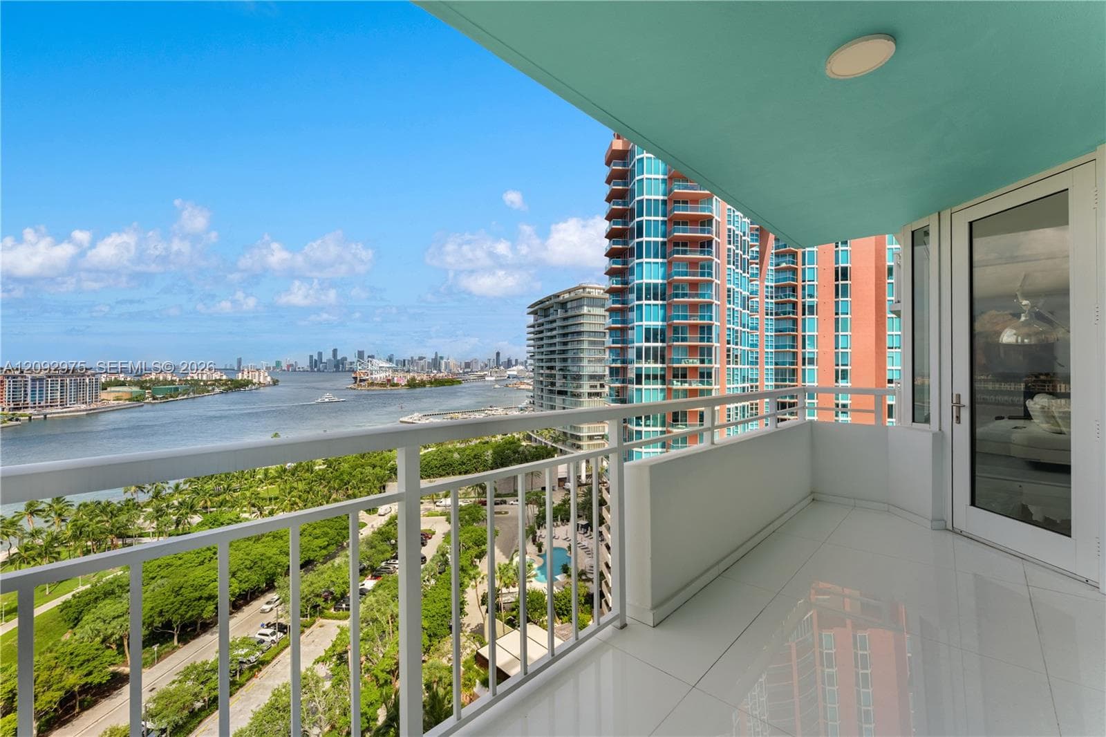 400 S Pointe Dr # 1805, Miami Beach FL 33139