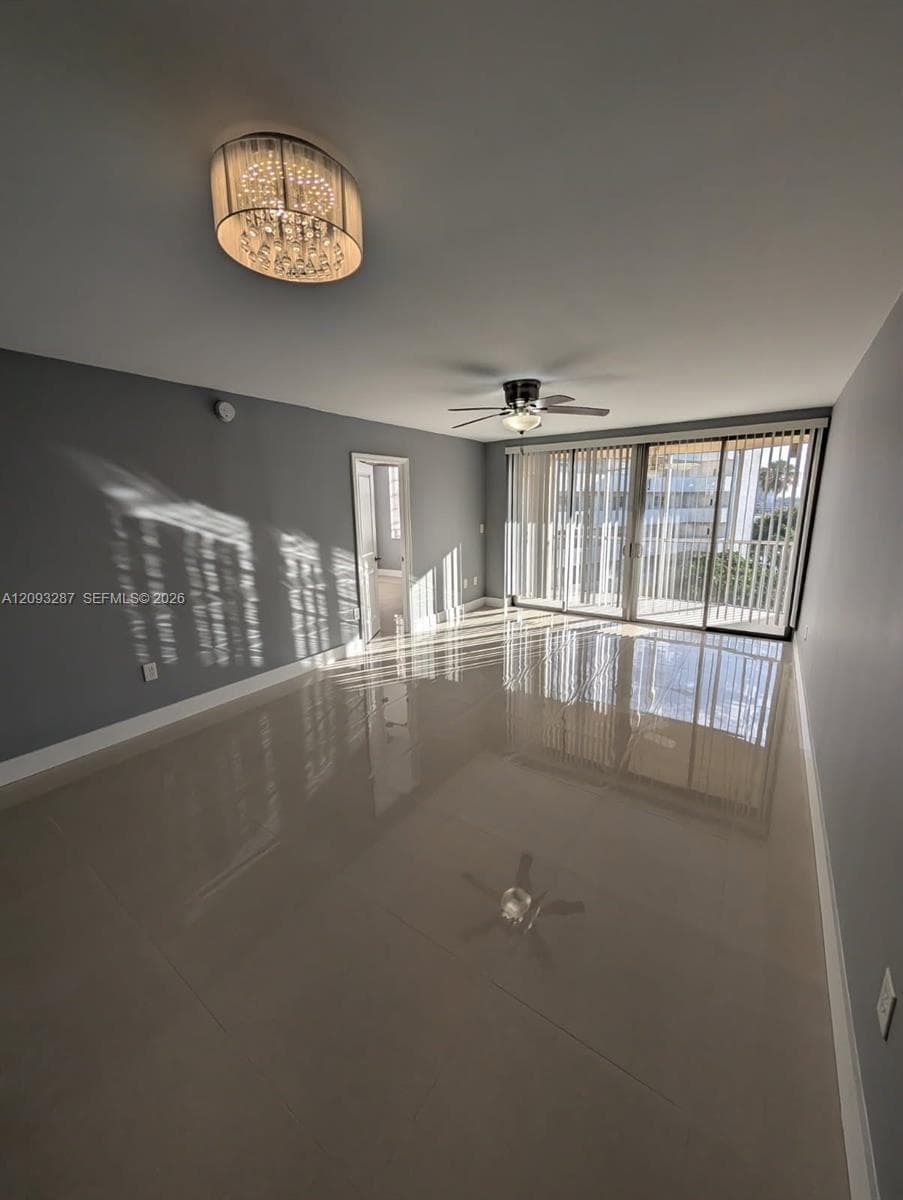 1750 NE 191st St # 3, Miami FL 33179