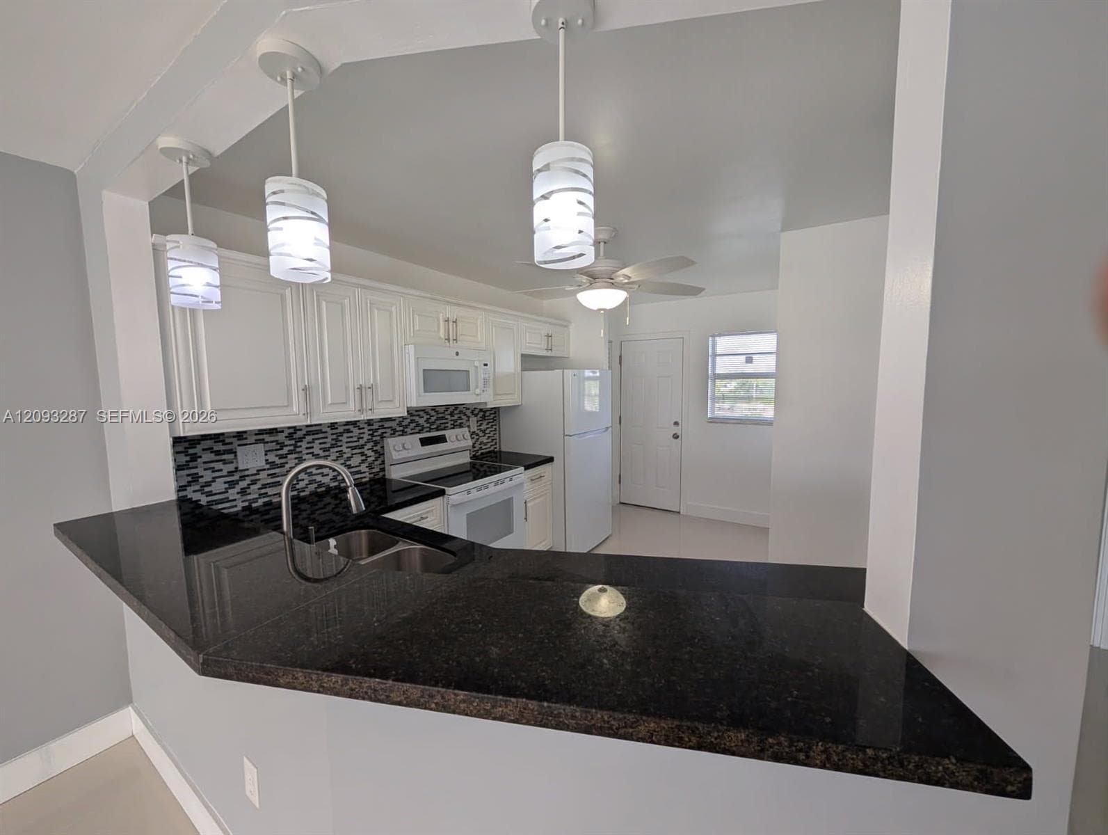 1750 NE 191st St # 3, Miami FL 33179