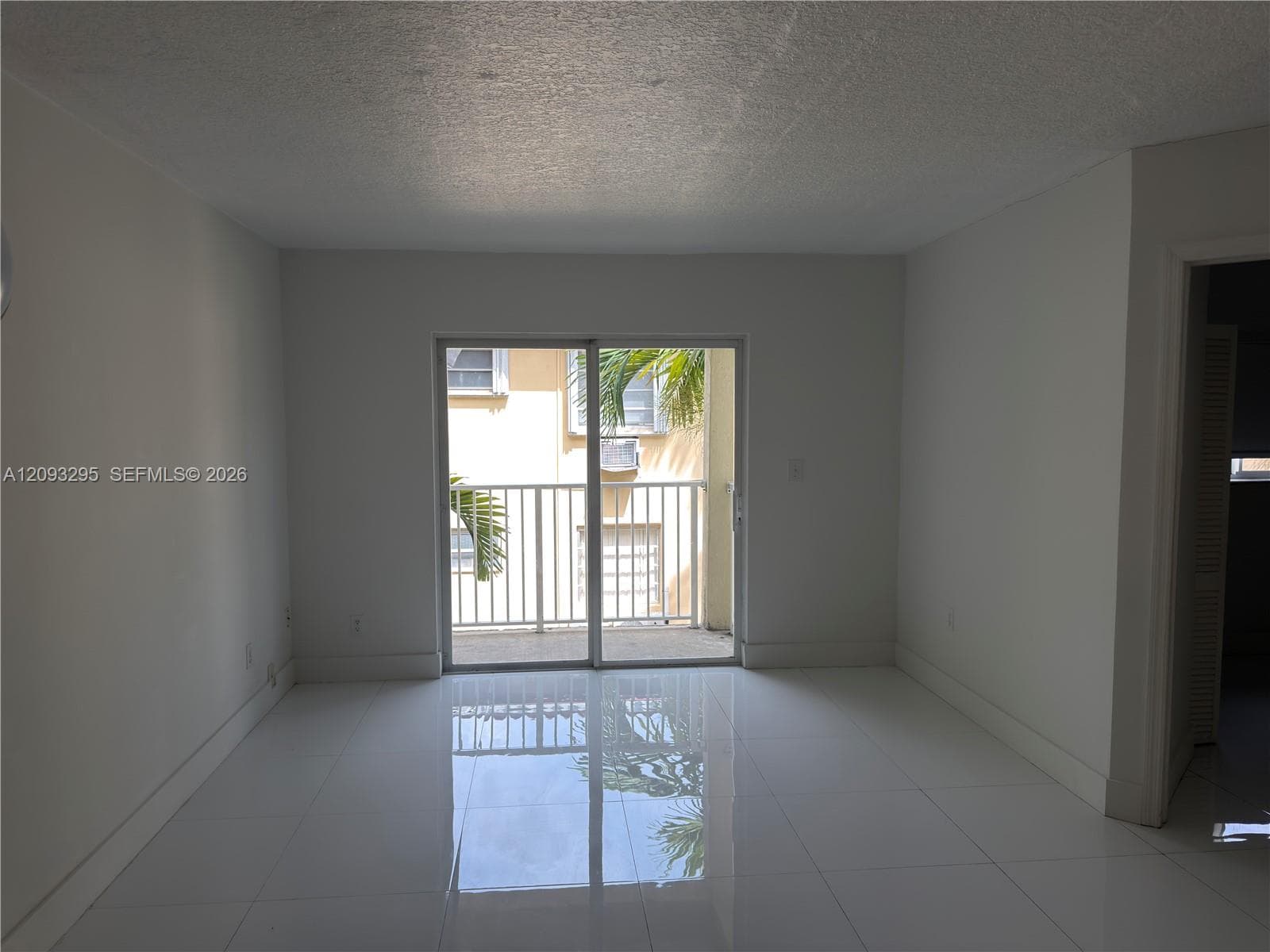 695 SW 11th St # 204, Miami FL 33129