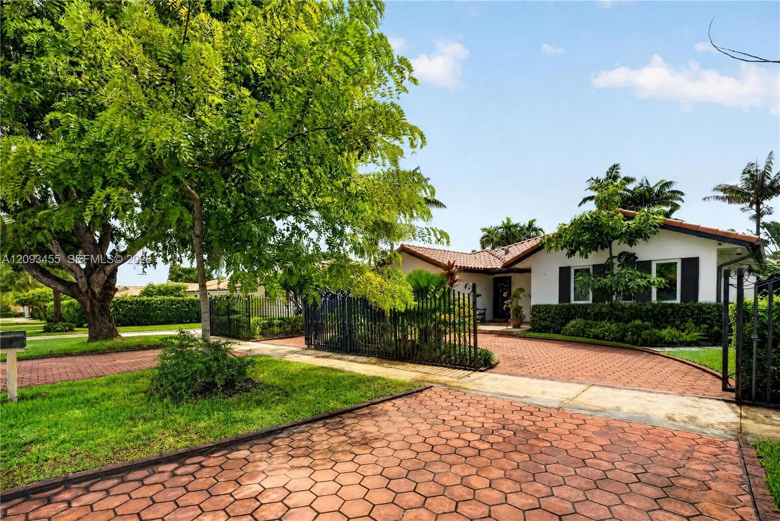 13310 NW 8th St, Miami FL 33182