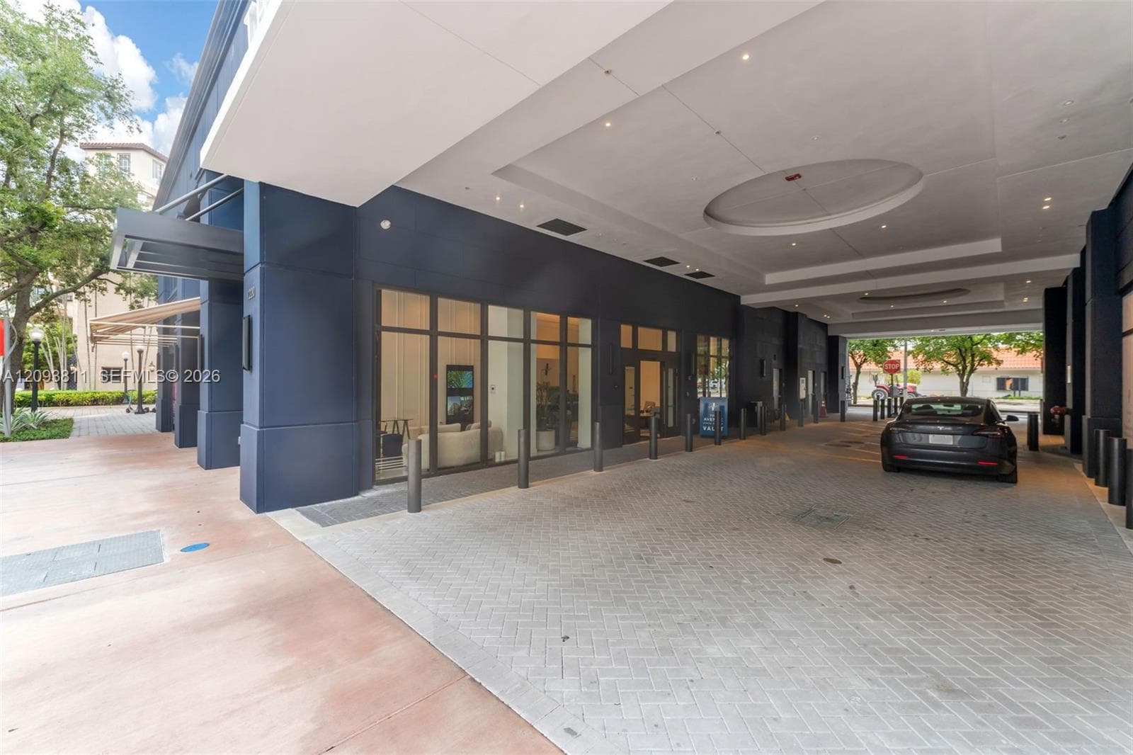 4220 Laguna # 603, Coral Gables FL 33146