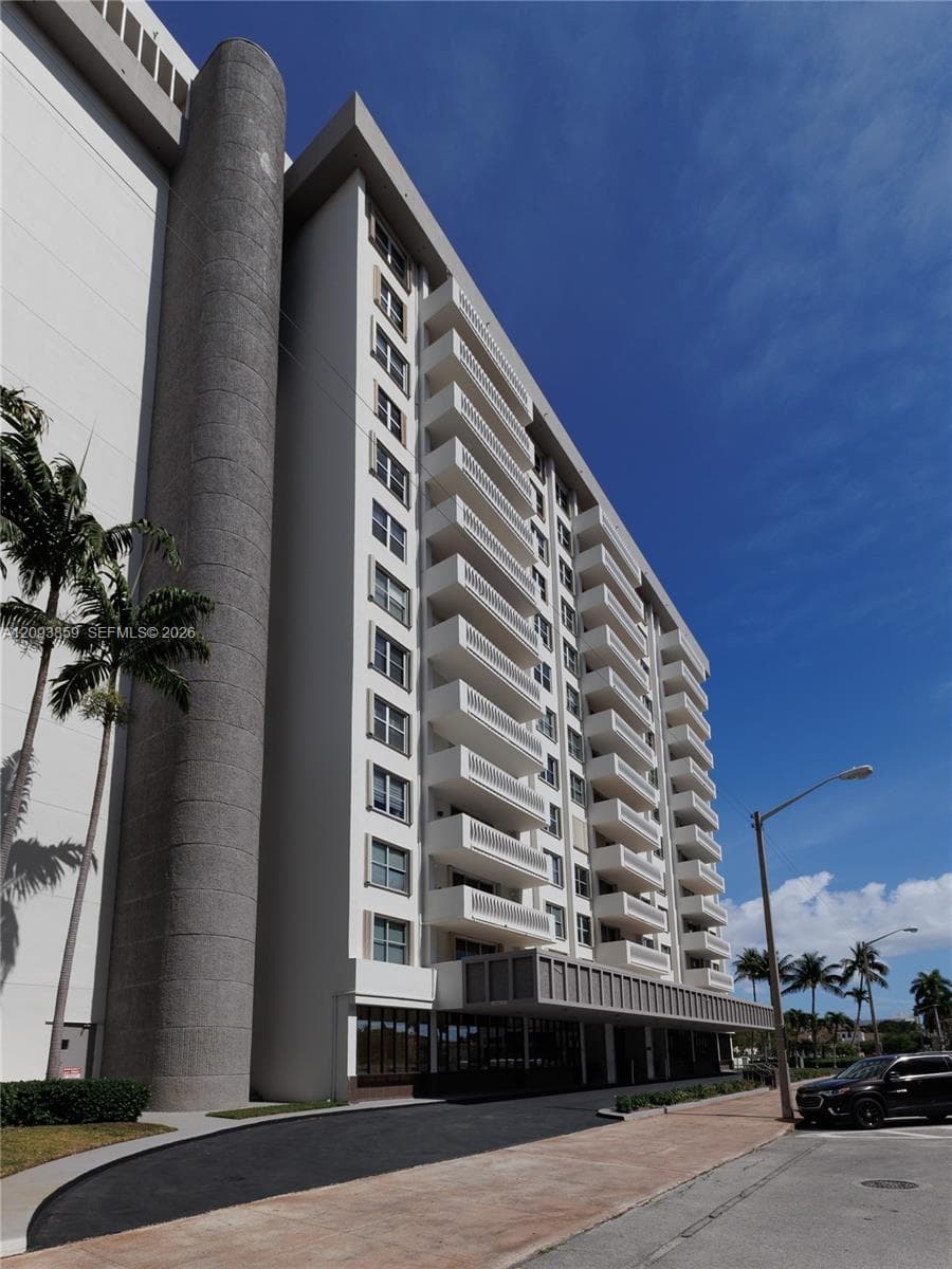 625 Biltmore Way # 203, Coral Gables FL 33134
