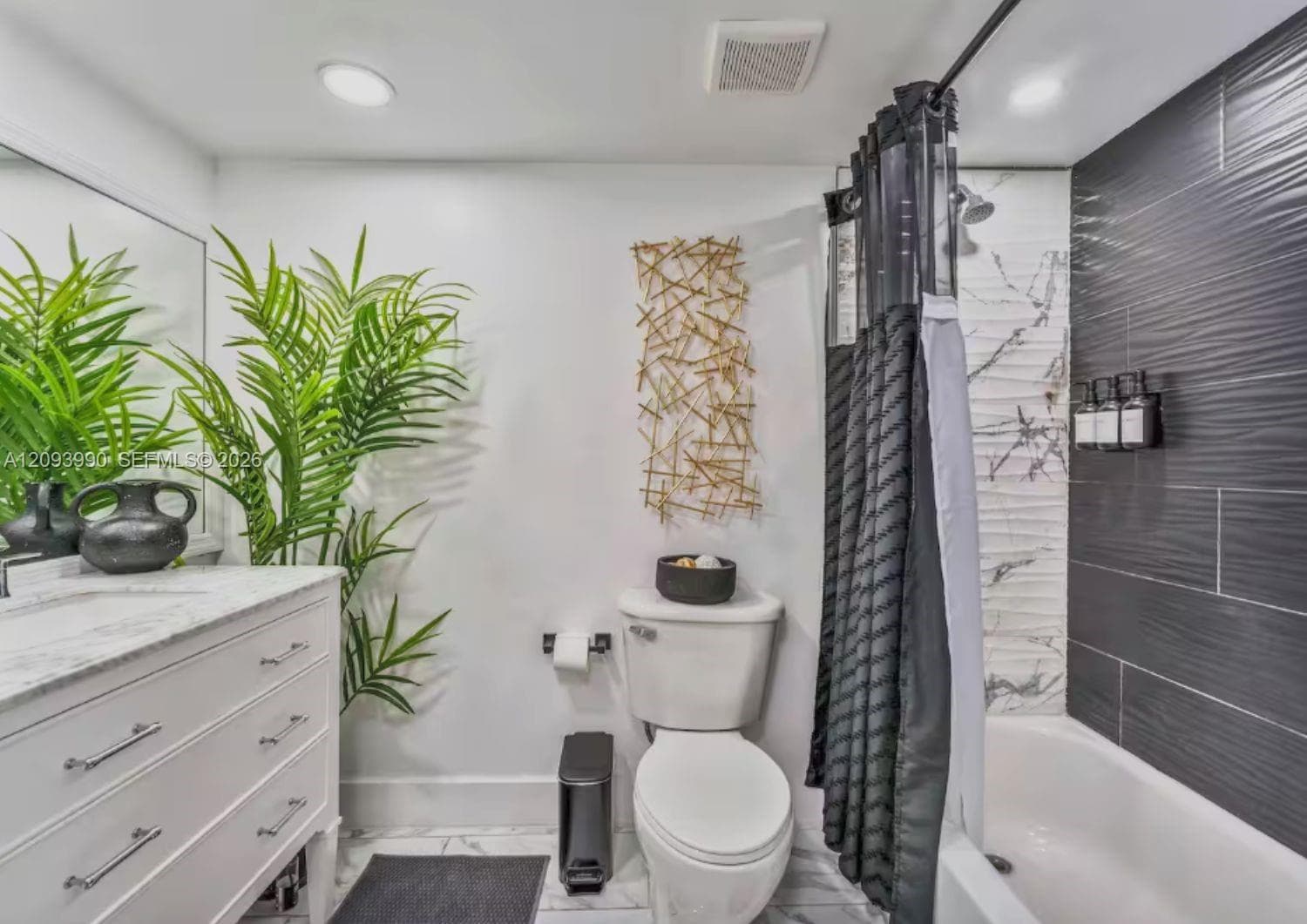 1200 Brickell Bay Dr # 2610, Miami FL 33131