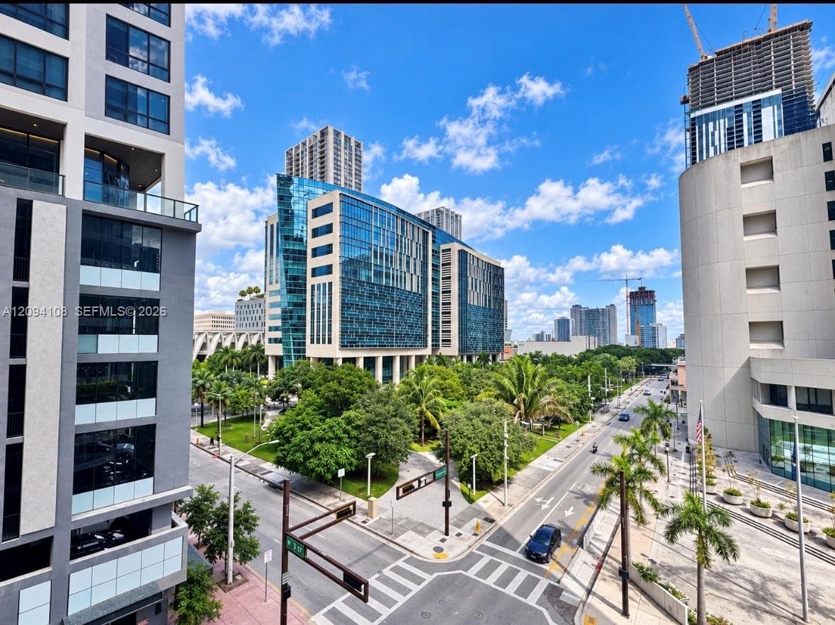 225 N Miami Ave # 504, Miami FL 33128