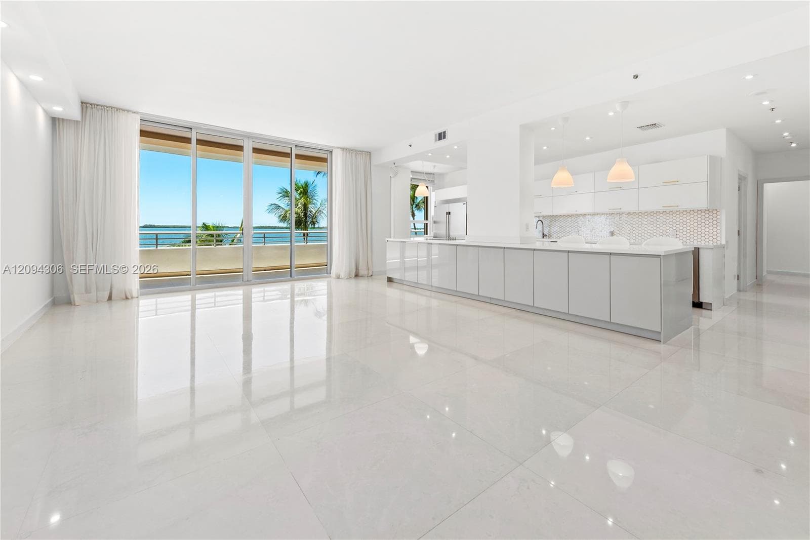 808 Brickell Key Dr # 304, Miami FL 33131