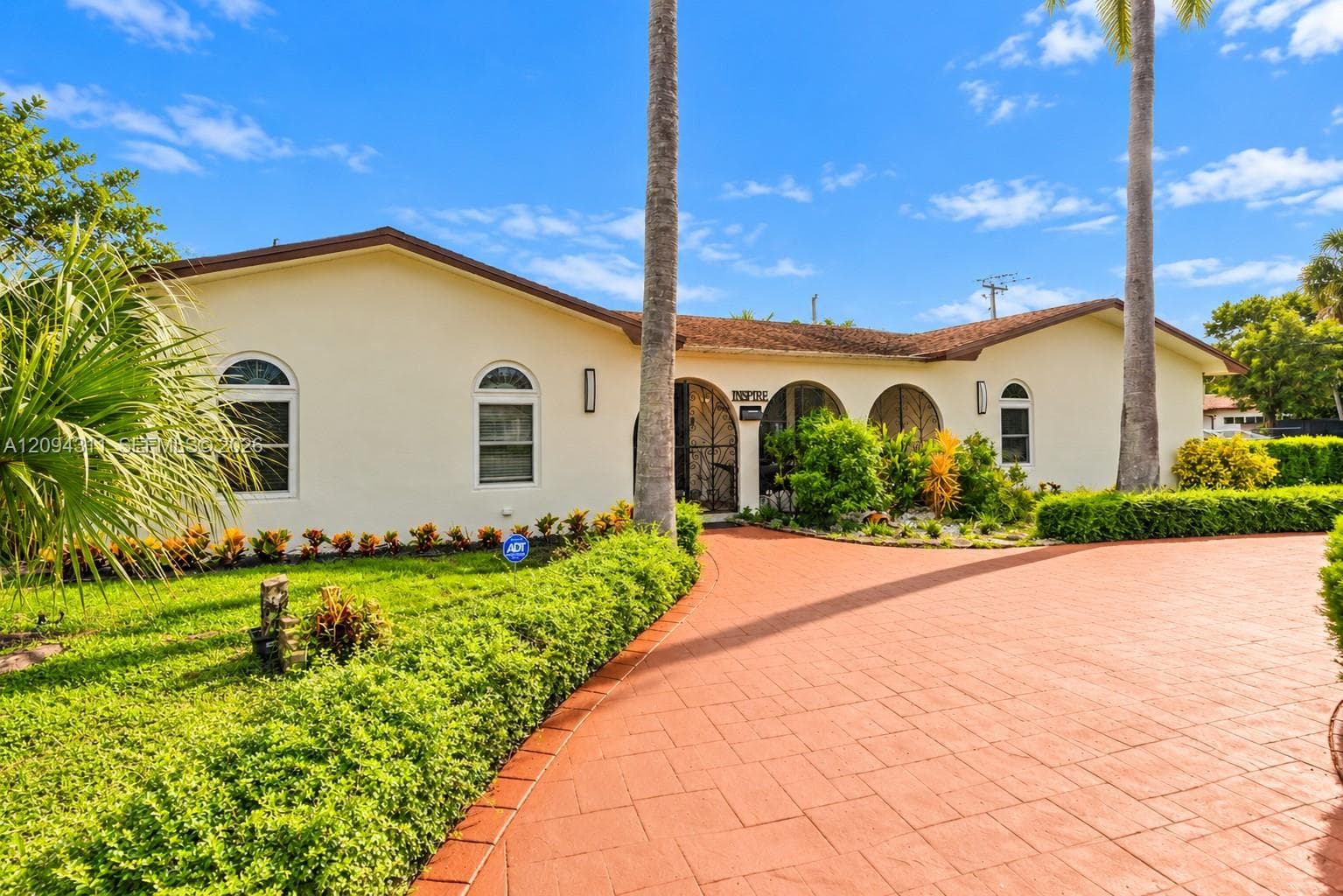 19901 Highland Lakes Blvd, Miami FL 33179