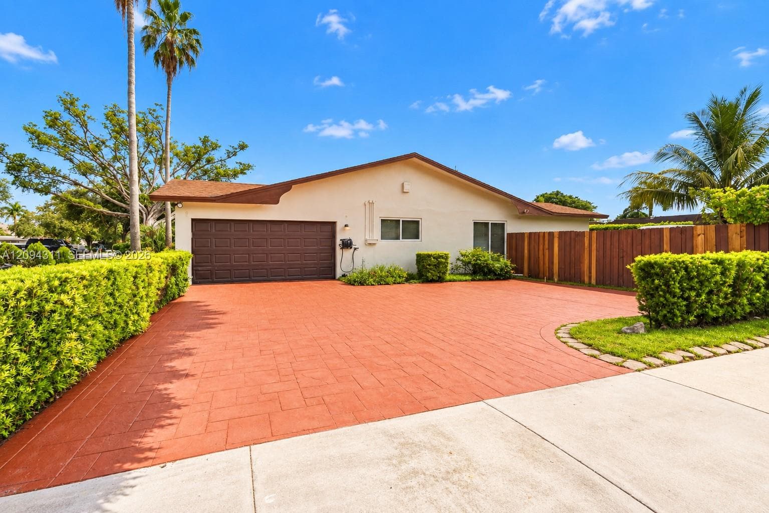 19901 Highland Lakes Blvd, Miami FL 33179