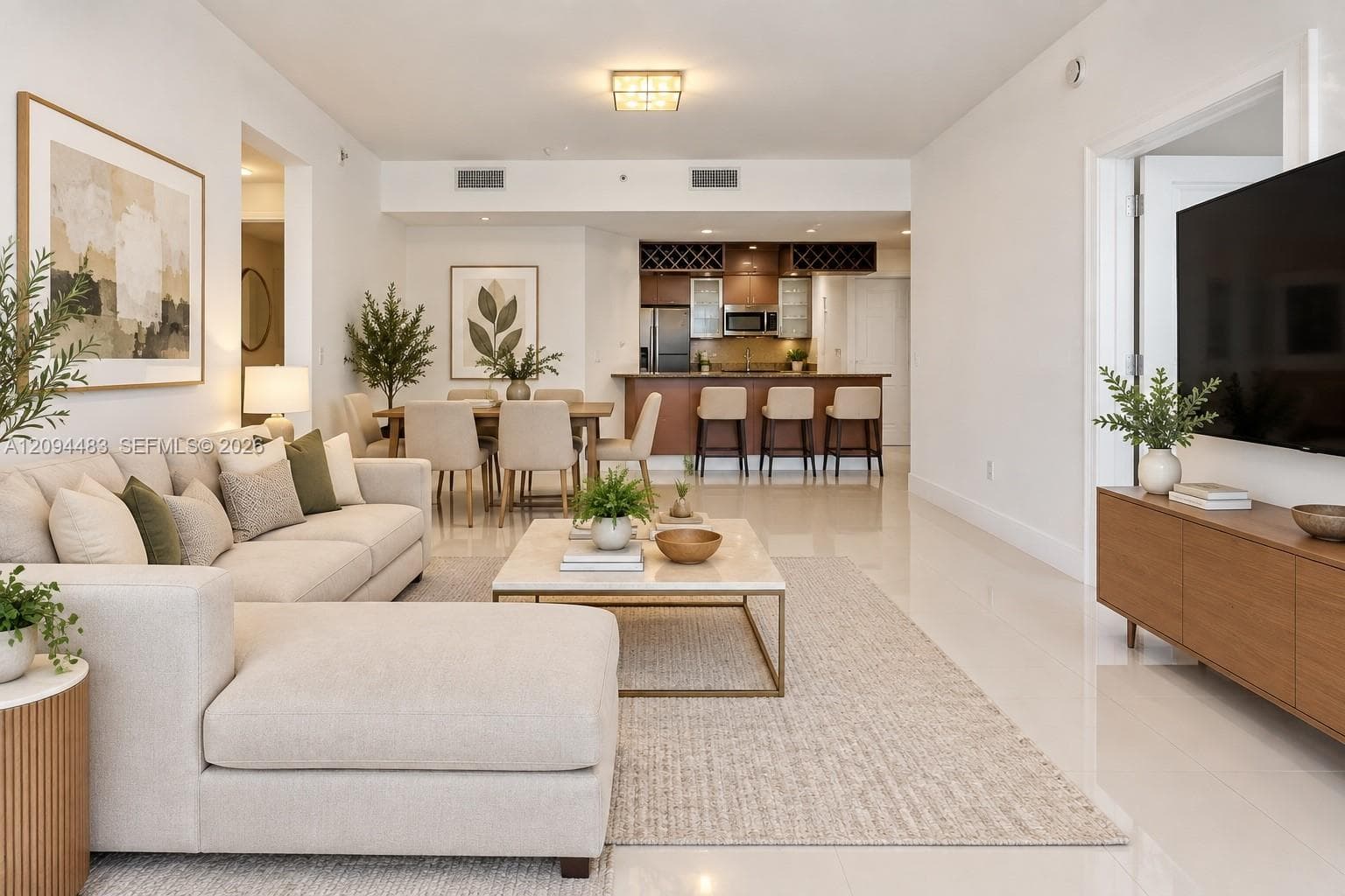 951 Brickell Ave # 605, Miami FL 33131