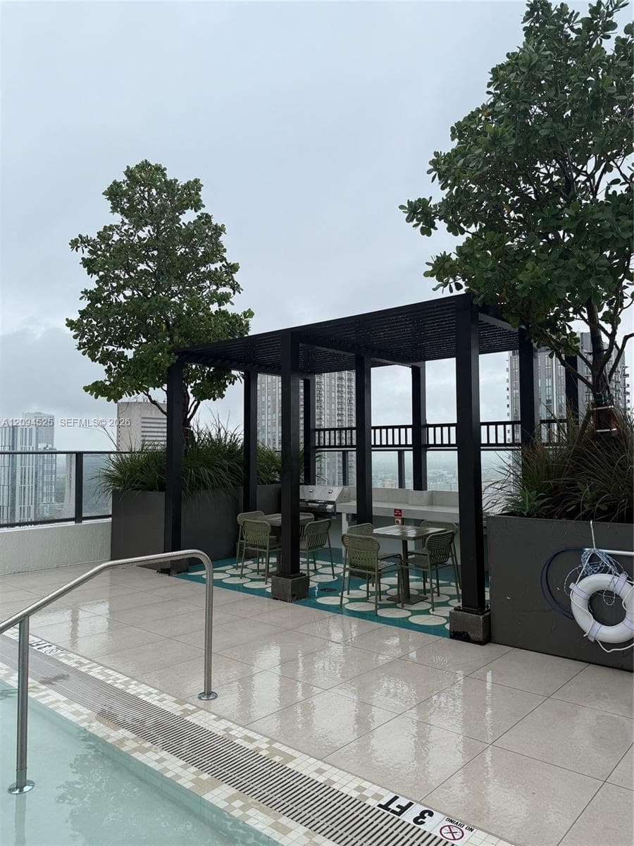 11 NE 6th St # 706, Miami FL 33132