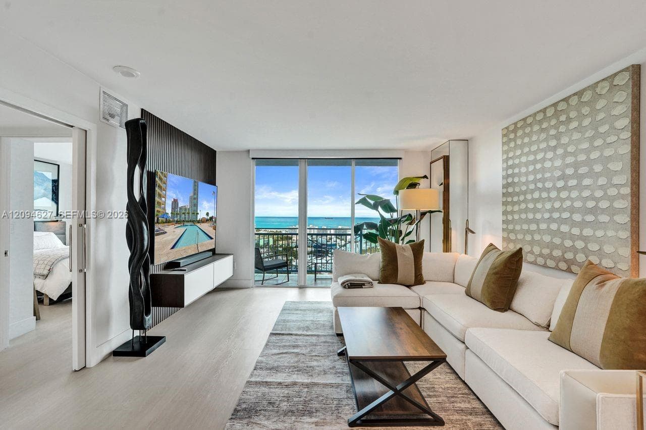 90 Alton Rd # 2407, Miami Beach FL 33139