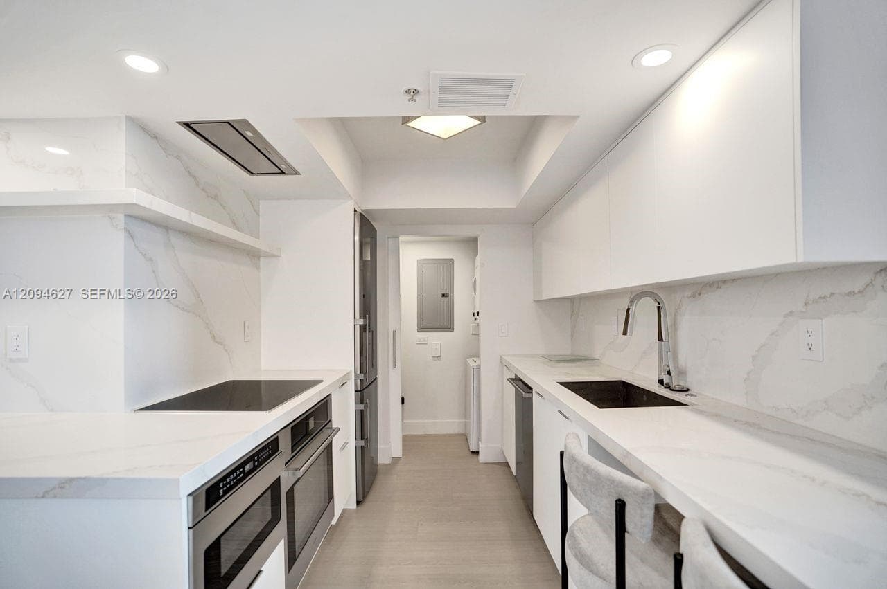 90 Alton Rd # 2407, Miami Beach FL 33139