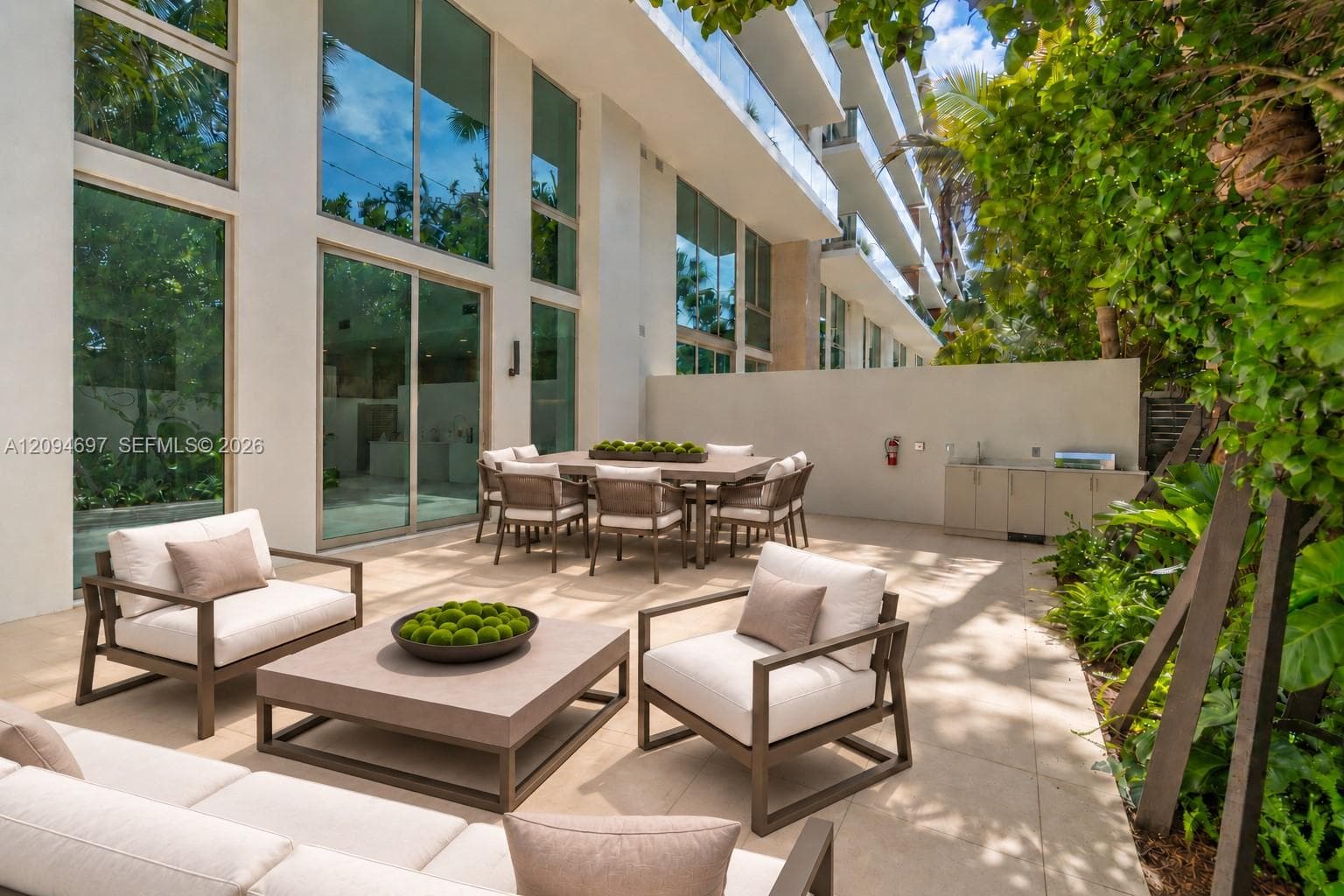 2200 Brickell Ave, Miami FL 33143