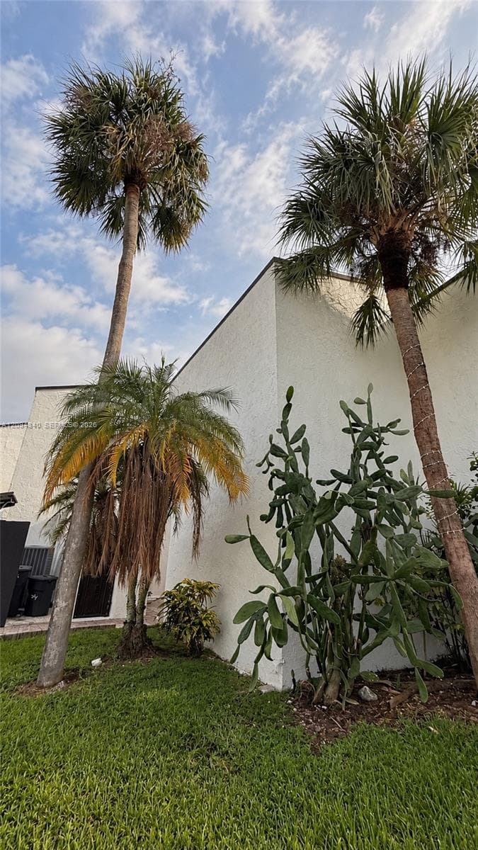 9195 Fontainebleau Blvd # 4, Miami FL 33172