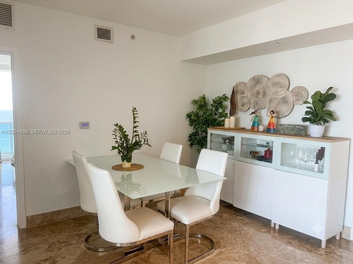 325 S Biscayne Blvd # 2722, Miami FL 33131