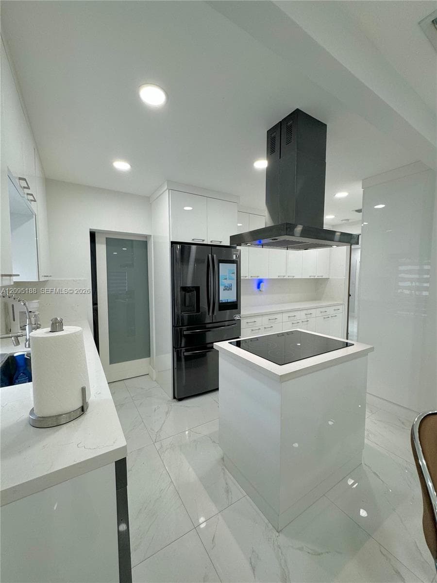 2121 SW 61st Ave, Miami FL 33155