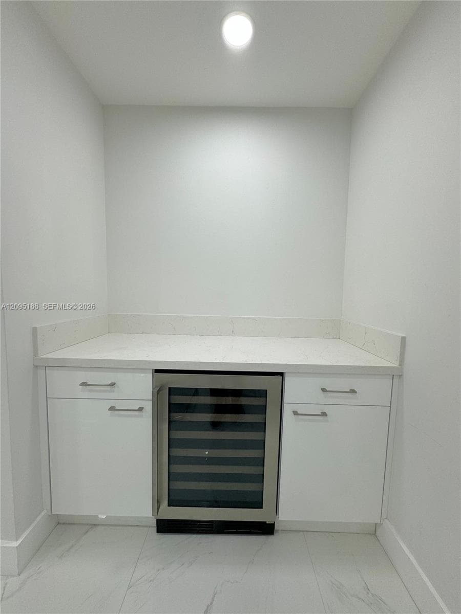 2121 SW 61st Ave, Miami FL 33155
