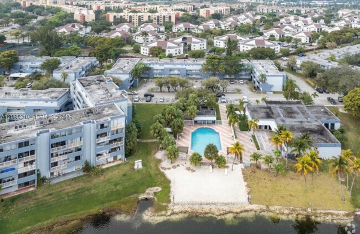 9371 Fontainebleau Blvd # I220, Miami FL 33172