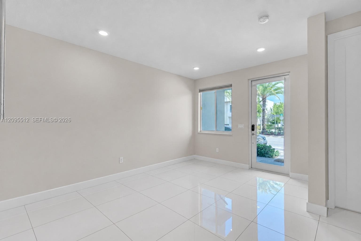 10365 NW 66th St, Doral FL 33178
