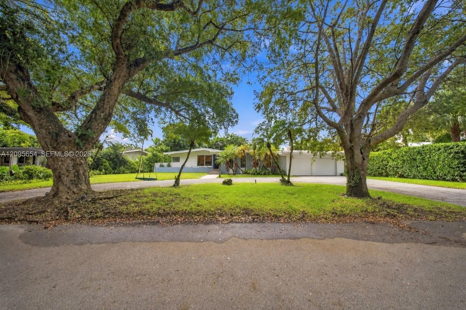 3680 Battersea Rd, Miami FL 33133