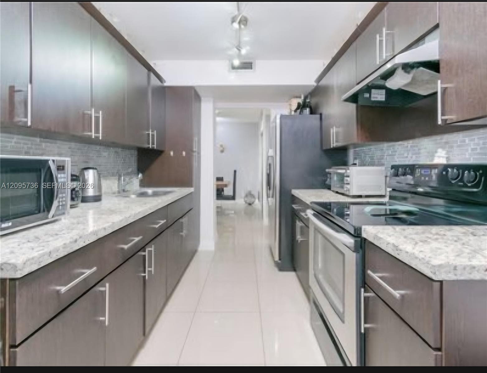4200 Hillcrest Dr # 705, Hollywood FL 33021