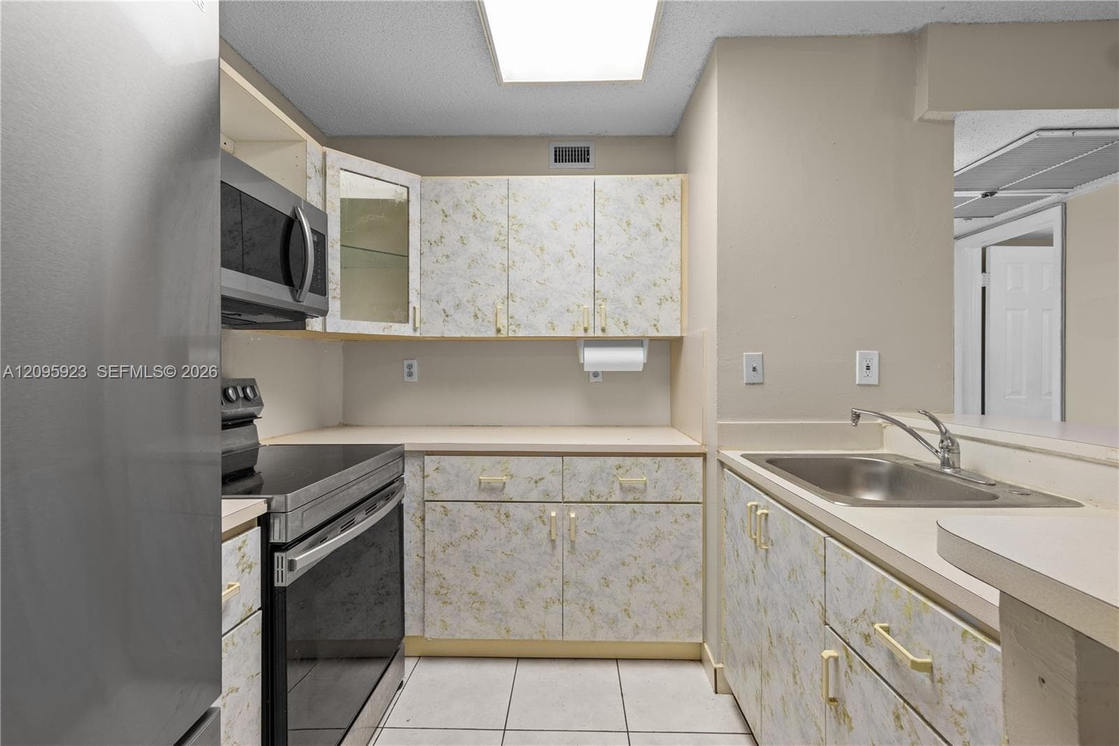 15619 SW 73rd Cir Ter # 9, Miami FL 33193
