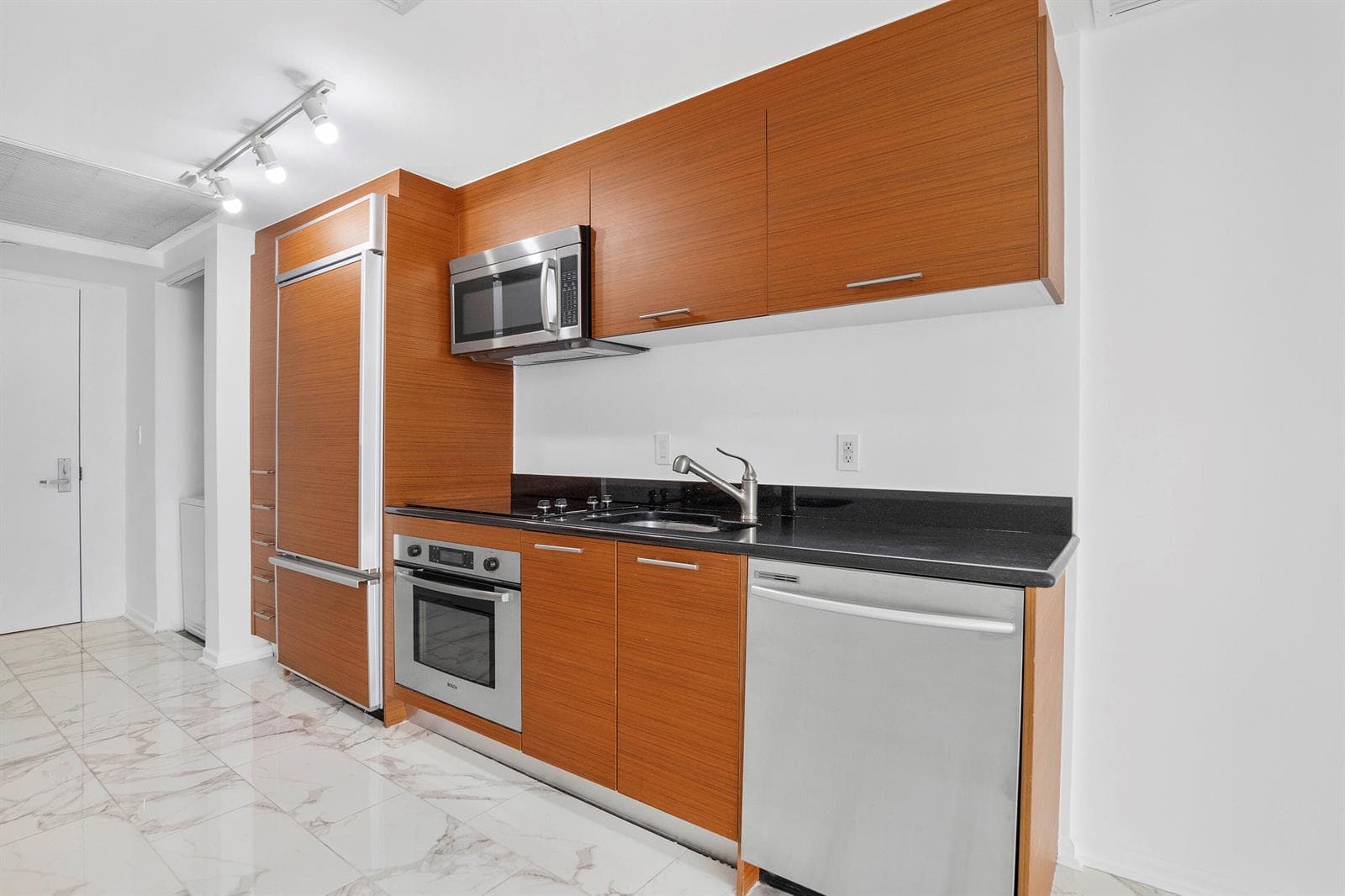 50 Biscayne Boulevard # 4503, Miami FL 33132
