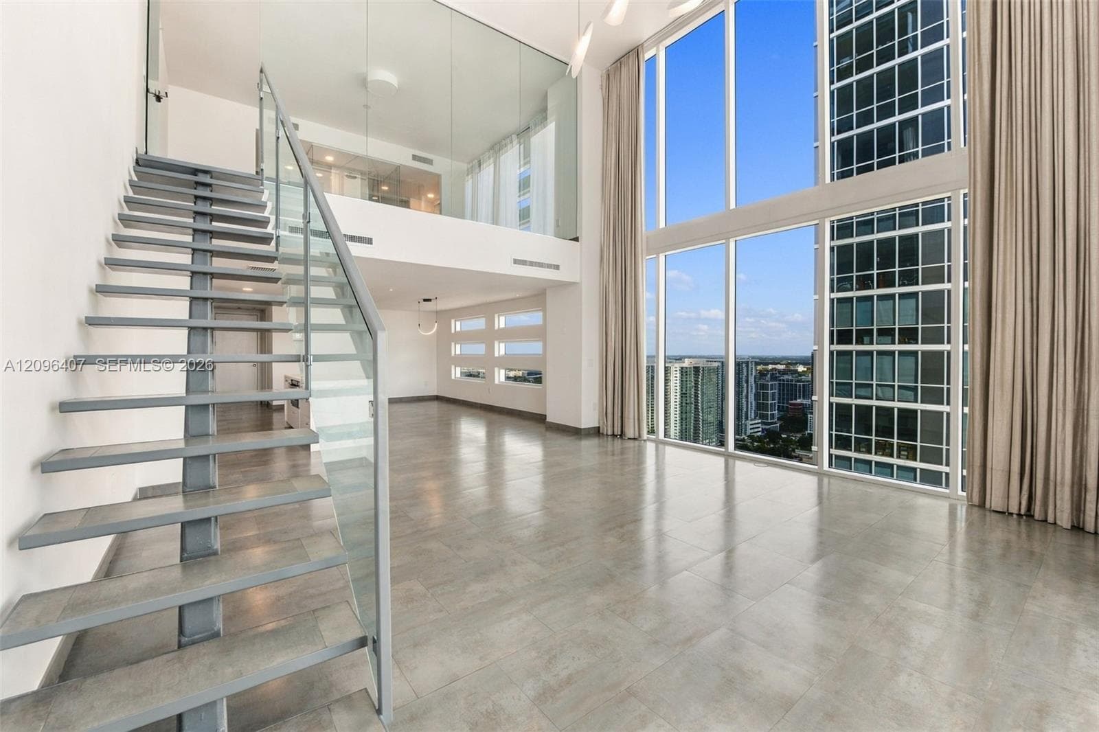 1040 Biscayne Blvd # 3704, Miami FL 33132